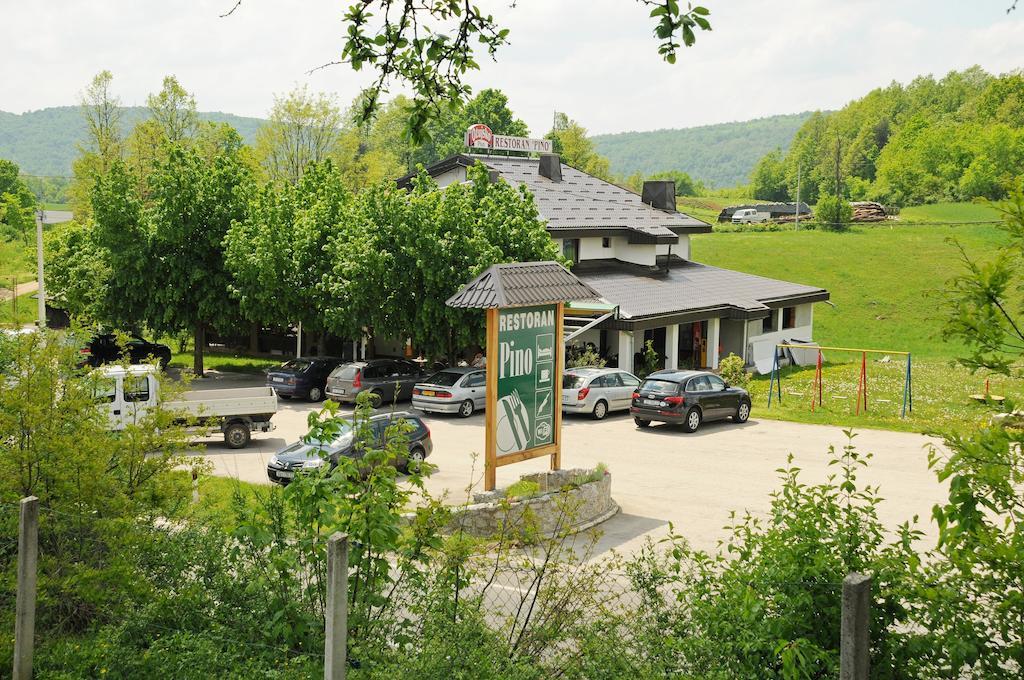 Restaurant Rooms Pino スルニュ エクステリア 写真